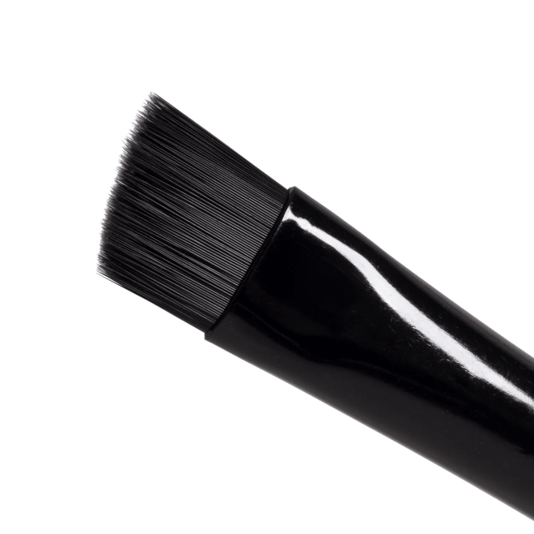 Detailed close-up view showing the synthetic Angle Tip, Fine Tip, and Flat Tip bristles of the Elleebana brush set.